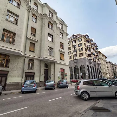 Apartment Katona Downtown & Quiet Neighborhood